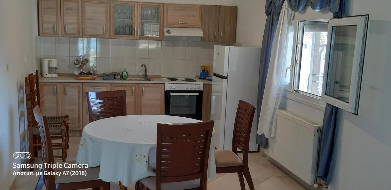 Achille'S Apartment Платария Экстерьер фото
